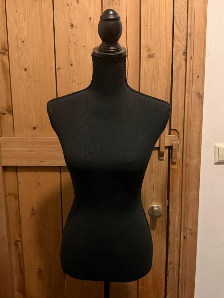 Zwarte paspop - Ideaal voor naai- en stylingprojecten, Hobby en Vrije tijd, Naaien en Fournituren, Gebruikt, Paspop, Ophalen of Verzenden
