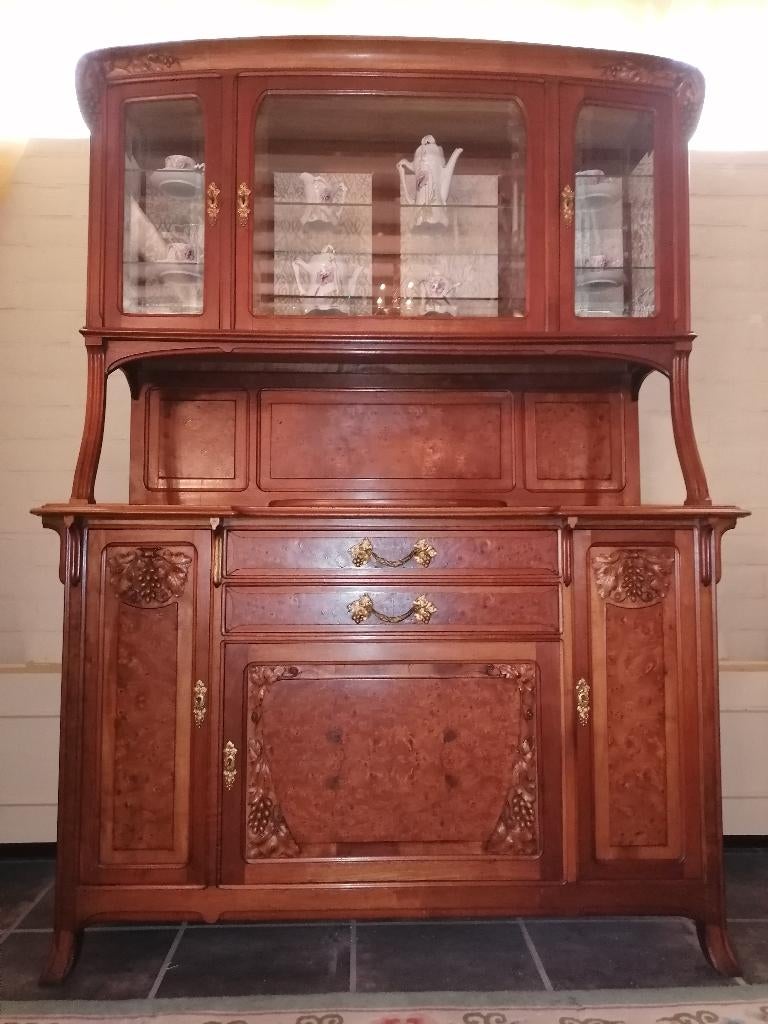 art Nouveau cabinet Paris, Ophalen