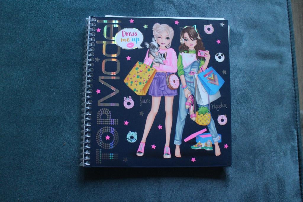 1x Meisjes TOP MODEL, DRESS ME UP Boekje, Hobby en Vrije tijd, Tekenen, Ophalen of Verzenden, Zo goed als nieuw, Papier, Schets- of Tekenboek