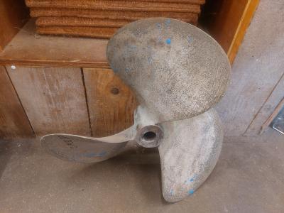 Schroef messing LH as: 45 mm 540x810, Watersport en Boten, Bootonderdelen, Niet ingevuld, Gebruikt, Niet ingevuld, Niet ingevuld