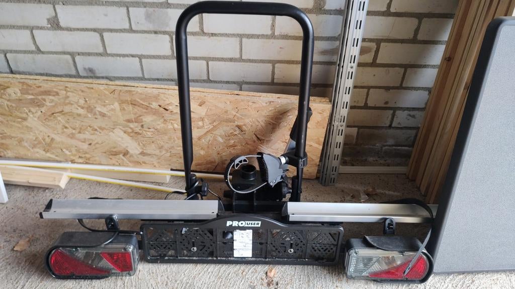 Fietsdrager, Ophalen, Trekhaakdrager