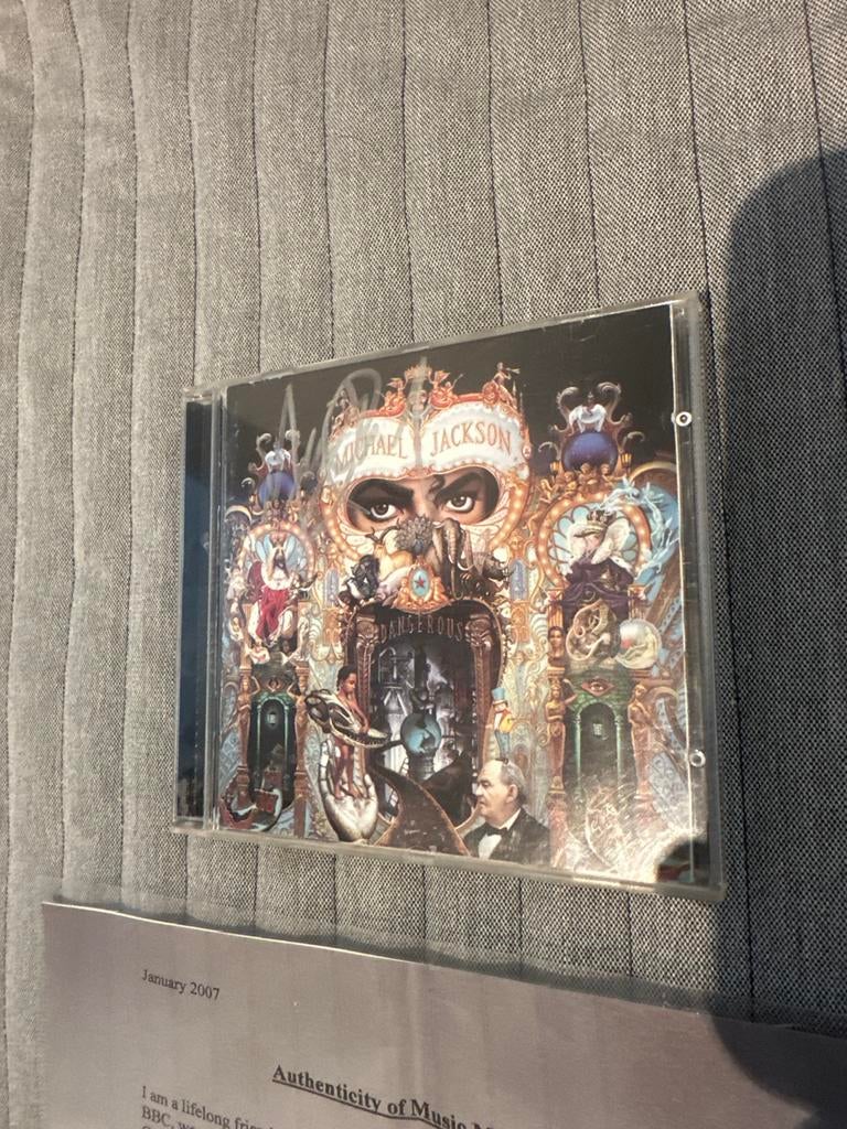 Gesigneerde Michael Jackson Dangerous CD - Uniek Veilingstuk, Ophalen of Verzenden, 1990 - 1999, Gebruikt