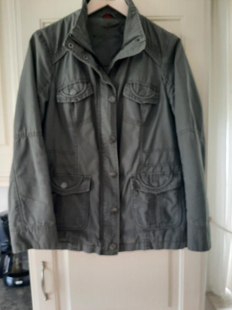 Nieuwstaat groene bershka zomerjas maat m 40, Maat 38/40 (M), Zo goed als nieuw, Groen, Bershka