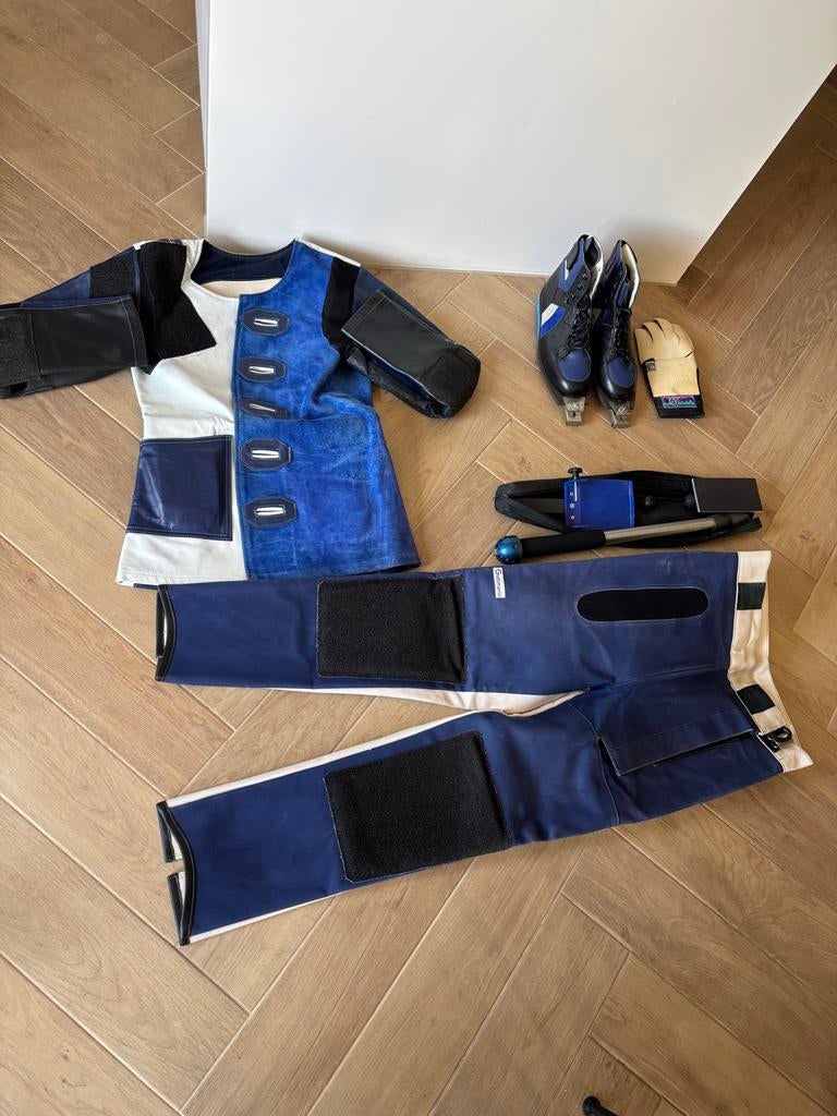 Schietkleding set: jas, broek, schoenen, handschoen, standaa, Ophalen of Verzenden, Gebruikt