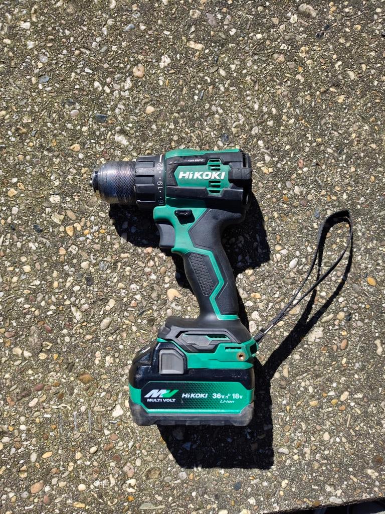 HiKoki Accuboormachine - Zo goed als nieuw, 600 watt of meer, Variabele snelheid, Ophalen of Verzenden, Zo goed als nieuw