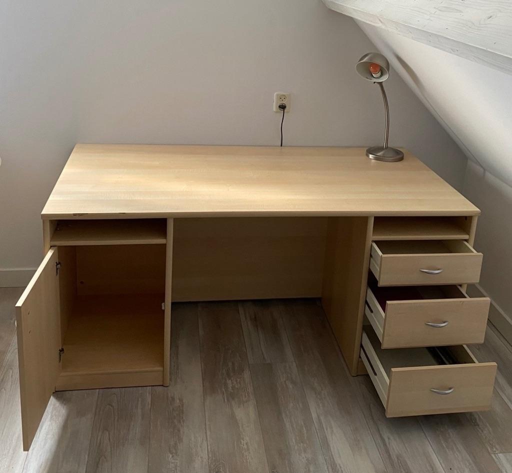 Mooi groot bureau, Ophalen, Zo goed als nieuw