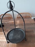 2 metalen  etageres, Huis en Inrichting, Woonaccessoires | Etagères, Ophalen