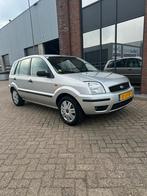 Ford Fusion 1.6 16V 2003 Grijs, Voorwielaandrijving, 1596 cc, 15 km/l, 100 pk