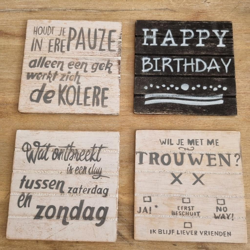 Set van 4 houten onderzetters 10x10 cm, 2 mm dik, Ophalen of Verzenden, Nieuw, Glas of Kopje