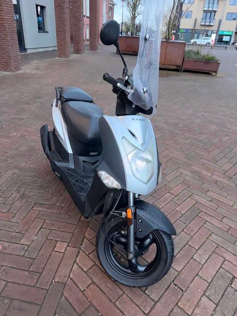 NETTE kymco agility 50, Fietsen en Brommers, Scooters | Kymco, Ophalen, Zo goed als nieuw, 50 cc, Maximaal 25 km/u