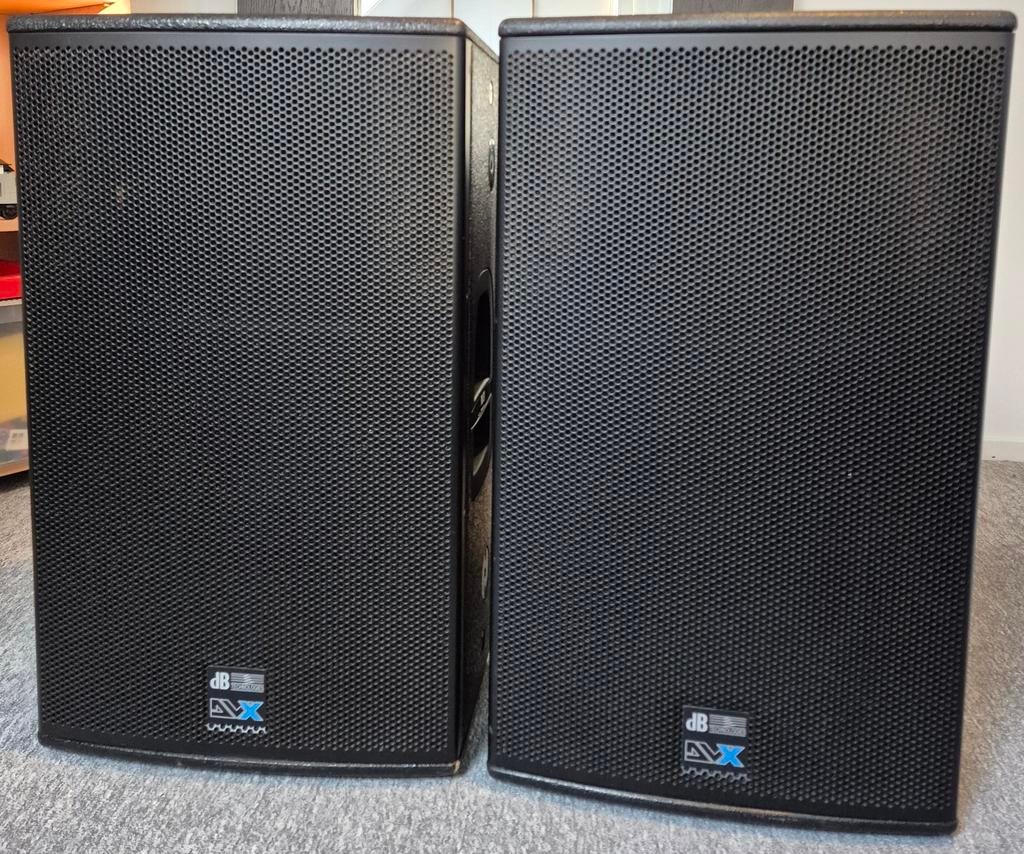 DB Technologies DVX D12 topkasten, Overige merken, Ophalen of Verzenden, Zo goed als nieuw, 120 watt of meer