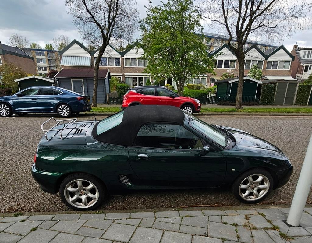 MG 2001 Groen, Auto's, 40 €/maand, Zwart, Cabriolet, Leder