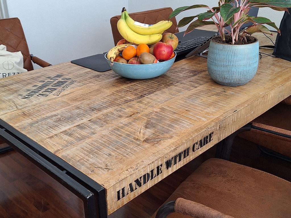 Mooie stevige eetkamertafel, mango hout, Huis en Inrichting, Tafels | Salontafels, Zo goed als nieuw, 150 tot 200 cm, Minder dan 50 cm