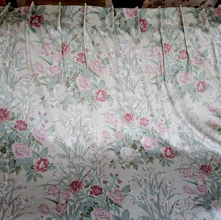 2 Mooie soepele gordijnen voor raam en deur., Huis en Inrichting, Stoffering | Gordijnen en Lamellen, Zo goed als nieuw, 200 cm of meer