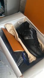 Louis Vuitton Sneakers, Ophalen of Verzenden, Nieuw, Zwart