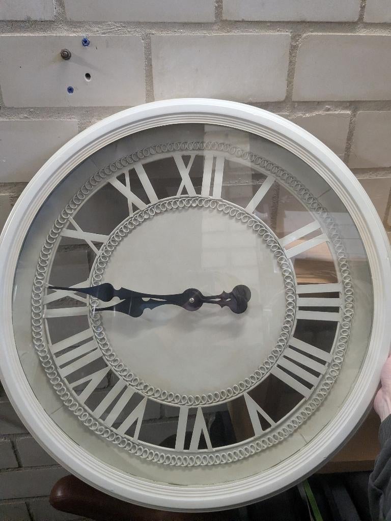 Klok ronde wandklok., Huis en Inrichting, Woonaccessoires | Klokken, Ophalen, Zo goed als nieuw, Analoog, Wandklok