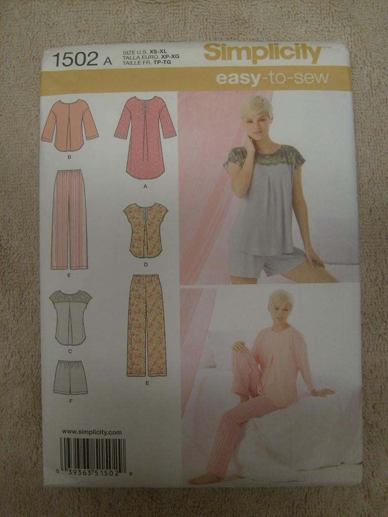 Simplicity Patronen kleding maken Naaimachine Patronen, Verzamelen, Ophalen of Verzenden, Zo goed als nieuw, Patroon, Overige merken