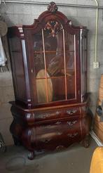 Nette buik kast, Ophalen