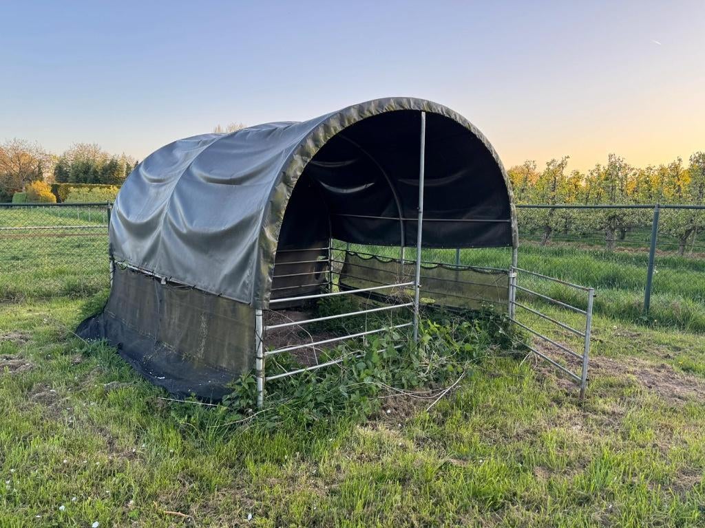 Weidetent / Schuiltent voor alpaca's, geiten, pony, paard, Stalling, 2 of 3 paarden of pony's
