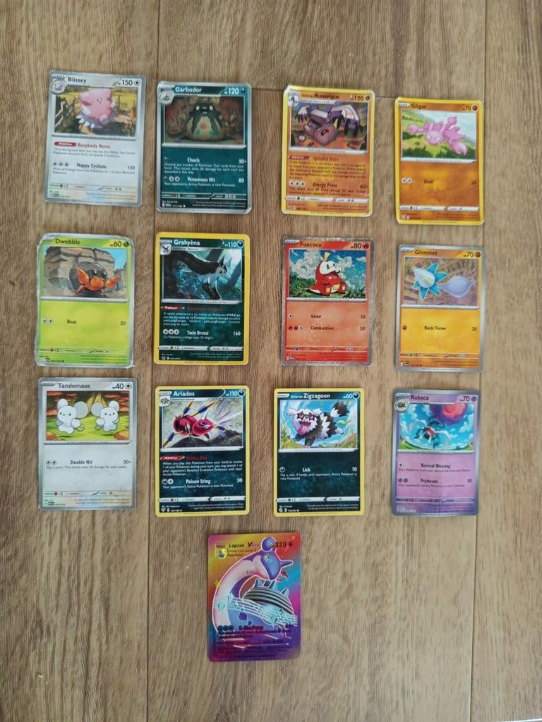 Diverse Pokémon kaarten inclusief Lapras VMax 320 HP, Ophalen of Verzenden, Gebruikt, Meerdere kaarten, Foil