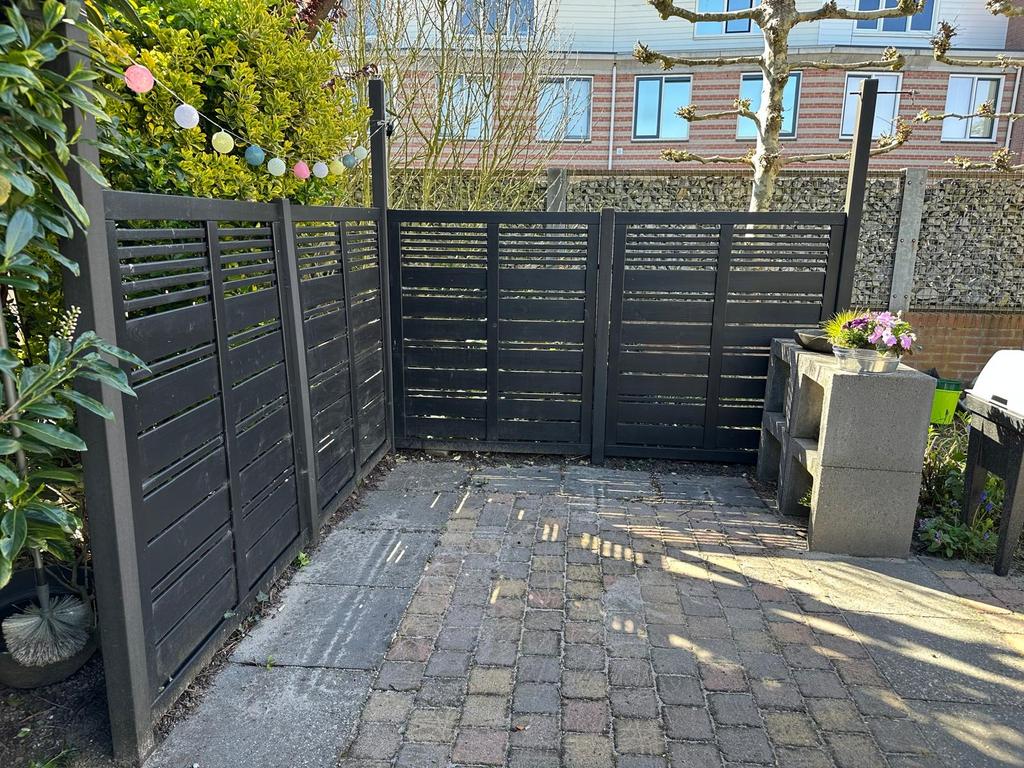 Zwarte houten lamellen louvre tuinschermen 140x 515 cm, Tuin en Terras, Ophalen, 3 tot 6 meter, Hout, 1 tot 2 meter