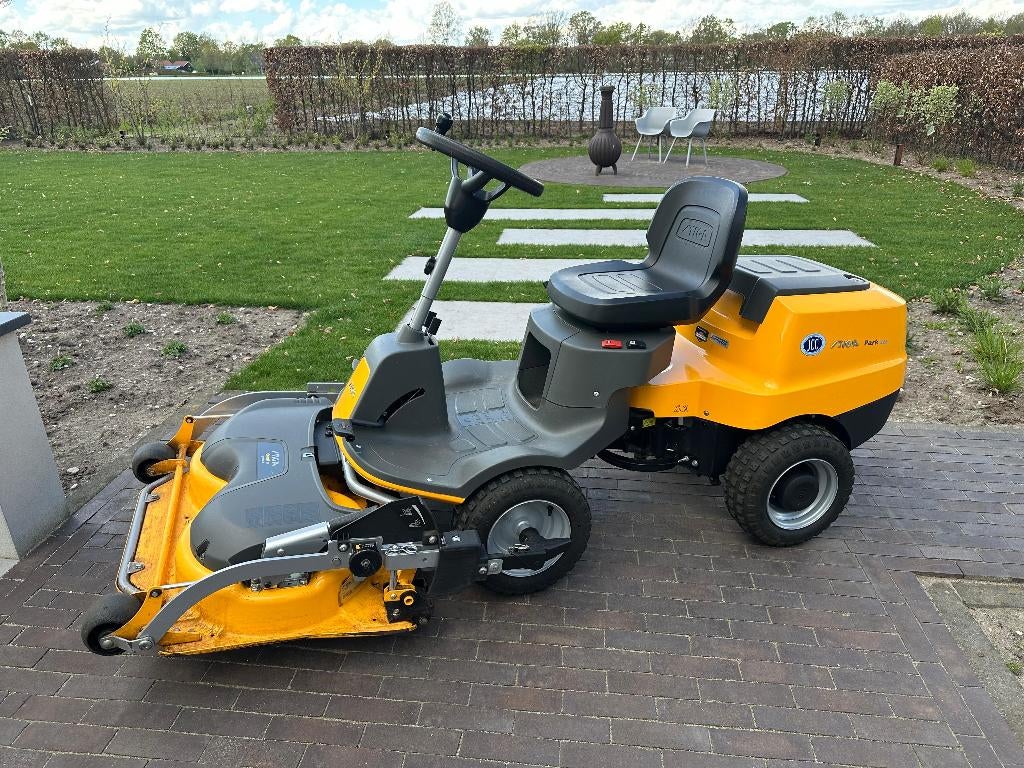 Stiga Park 220 zitmaaier met QuickFlip maaidek, Ophalen, Gebruikt, STIGA, Mulchfunctie