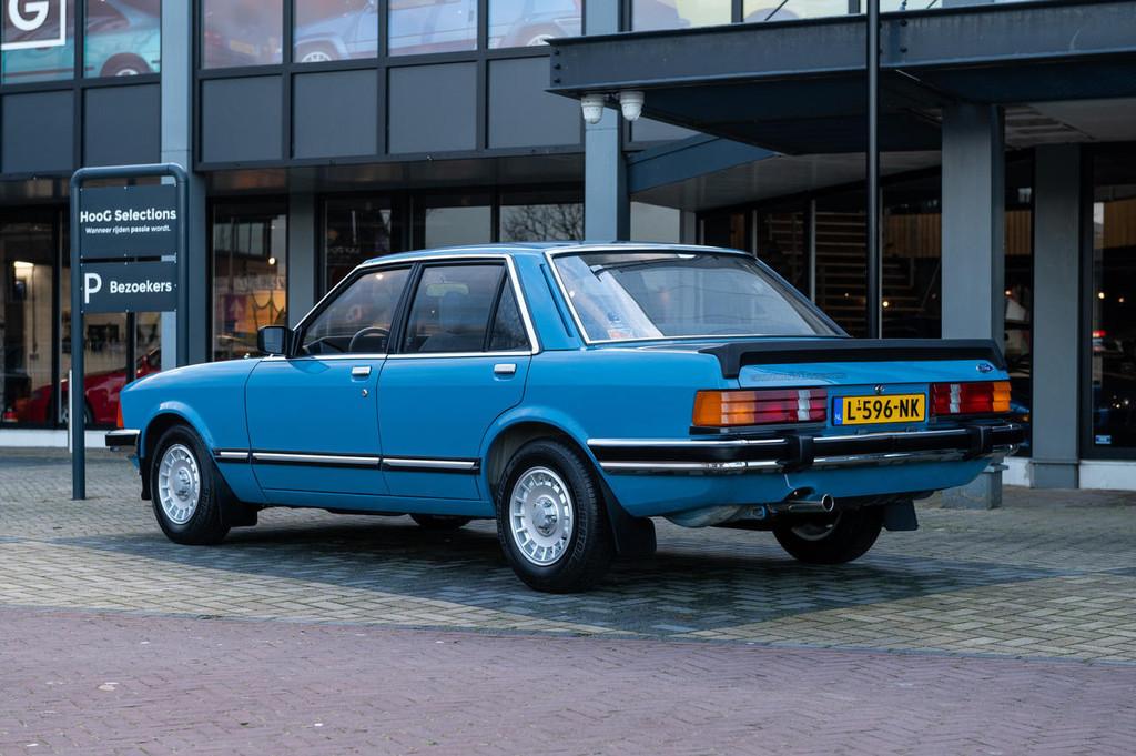 Ford Granada MK II 2.8 (bj 1982), Auto's, Oldtimers, 150 pk, Blauw, Origineel Nederlands, Bedrijf