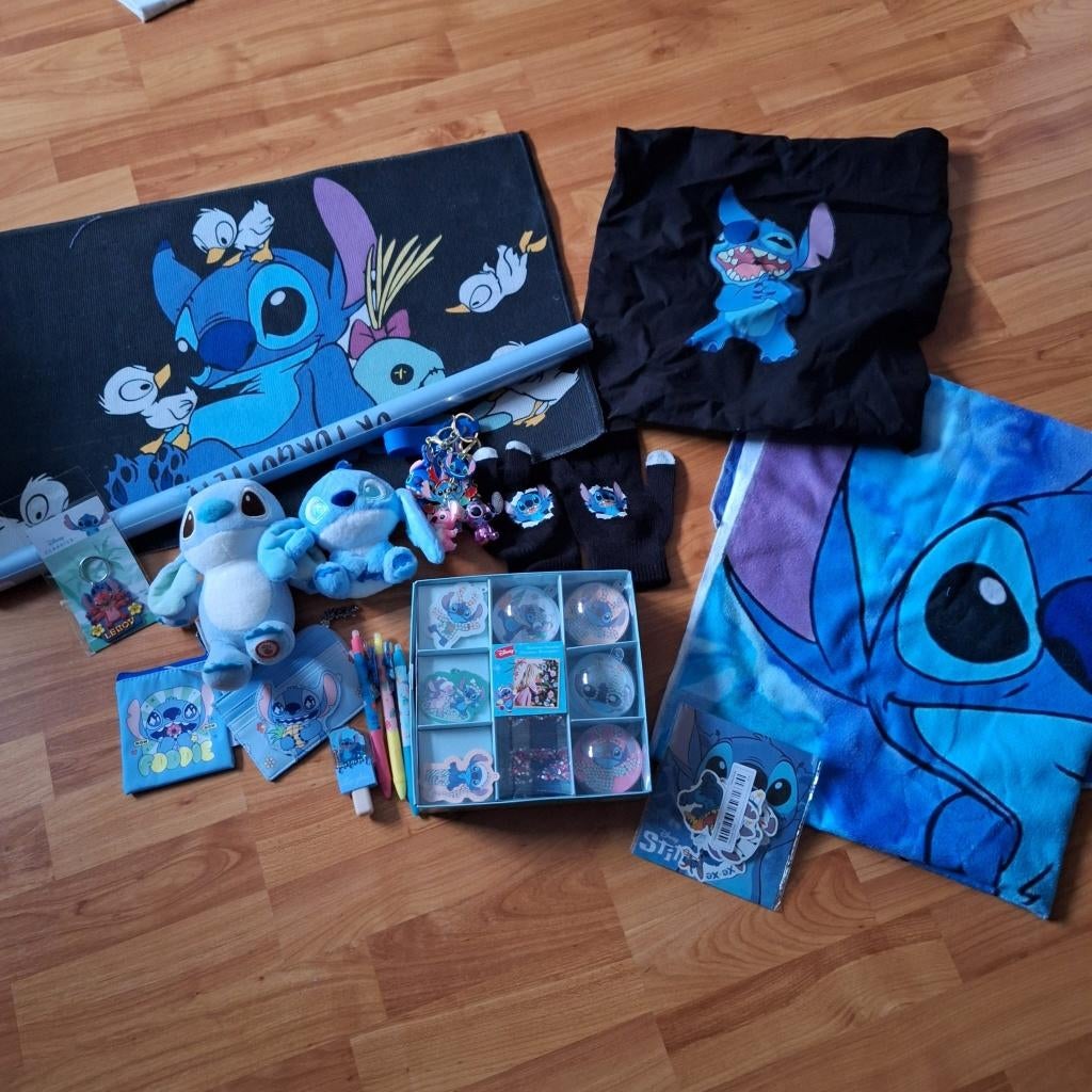 Stitch - diverse spulletjes, Verzamelen, Ophalen of Verzenden, Overige figuren, Zo goed als nieuw, Overige typen