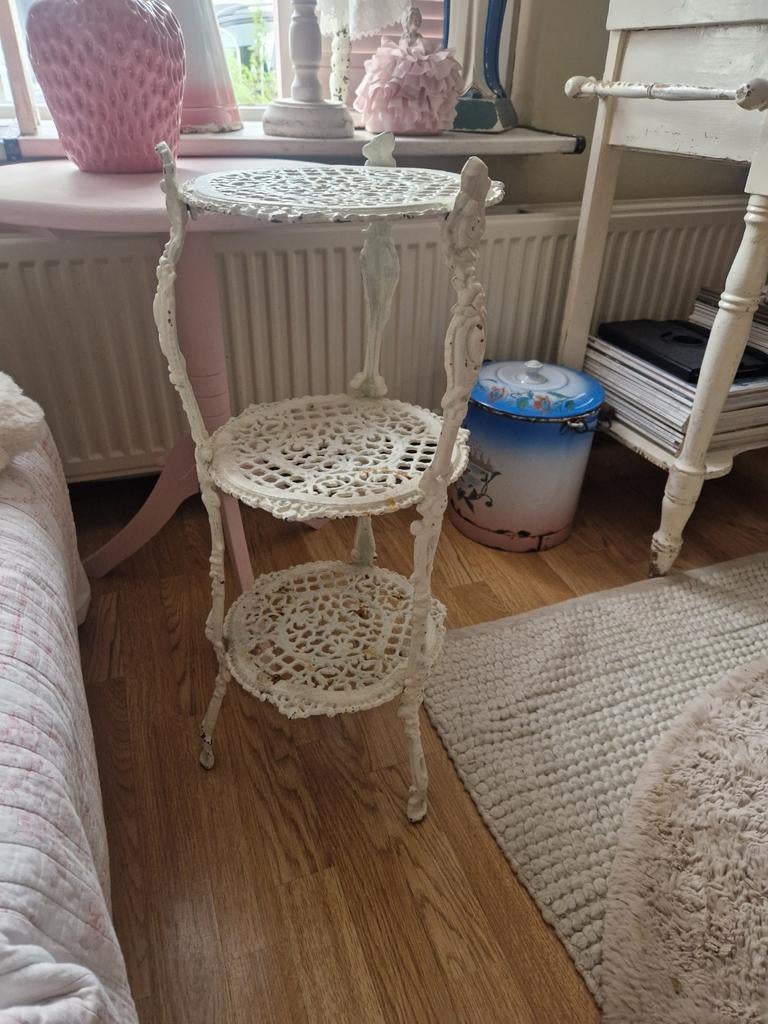 Victoriaanse gietijzeren plantentafeltje, Antiek en Kunst, Ophalen of Verzenden