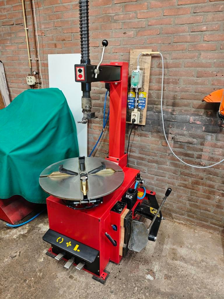 Banden apparaat, banden demontage, 220v, Auto diversen, Autogereedschap, Zo goed als nieuw, Ophalen