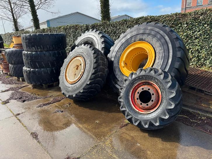 Wiellader/shovel banden en velgen, Zakelijke goederen, Agrarisch | Onderdelen | Banden, Velgen en Assen, Ophalen of Verzenden