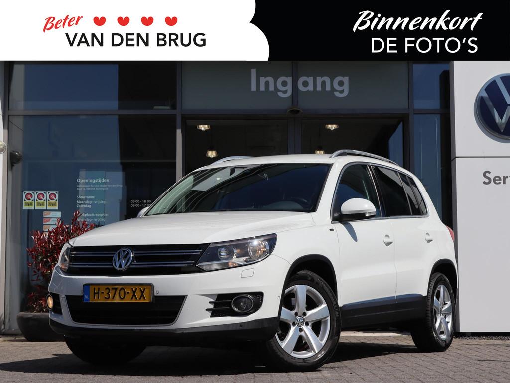 Volkswagen Tiguan 1.4 TSI Sport&Style | Trekhaak | Navigatie, Auto's, Volkswagen, Voorwielaandrijving, Euro 5, 15 km/l, Zwart