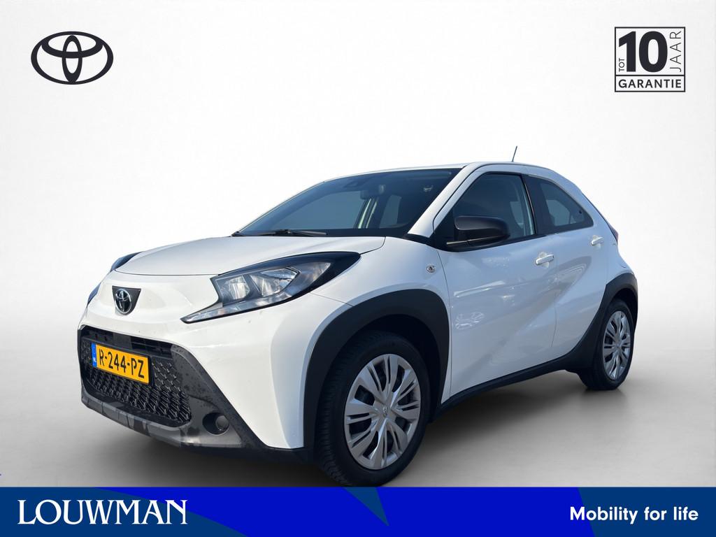 Toyota Aygo X 1.0 VVT-i S-CVT Play Automaat | € 13.071,- e, Auto's, Toyota, 12 maanden, Stof, 4 stoelen, Wit