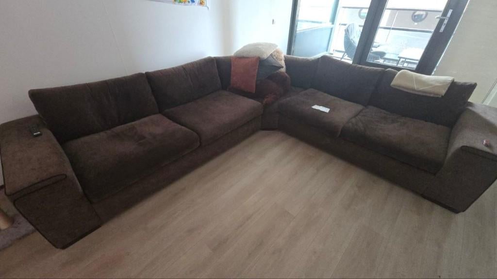 Bruin bank, Huis en Inrichting, Banken | Bankstellen, Ophalen, 250 tot 300 cm, Overige materialen, Henders & Hazel