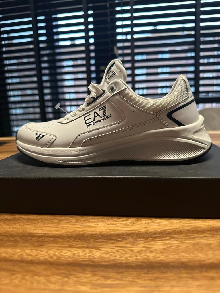 Sneakers Emporio Armani, Ophalen of Verzenden, Zo goed als nieuw, Wit, Sneakers of Gympen
