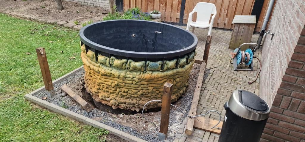 Boomkuip 1500L (hottub)  moet weg!!, Ophalen, Rond, Minder dan 30 cm