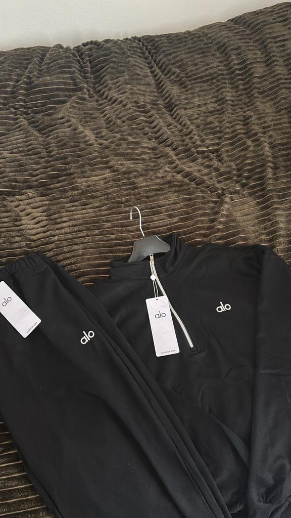 Alo yoga black quarter zip tracksuit Maat M, Kleding | Heren, Ophalen of Verzenden, Nieuw