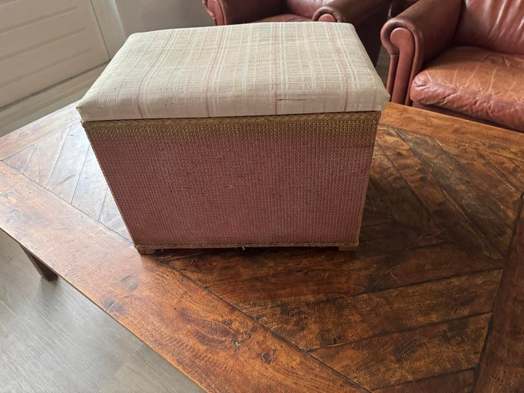 Vintage Opbergkist/ voetenbankje/wasmand/ Lloyd Loom, Ophalen of Verzenden, Gebruikt, Rond, Minder dan 50 cm