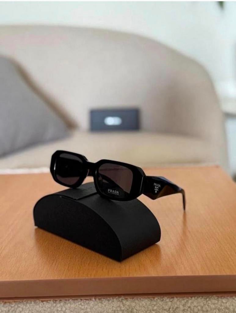 PRADA bril, Ophalen of Verzenden, Zo goed als nieuw, Zwart, Overige merken