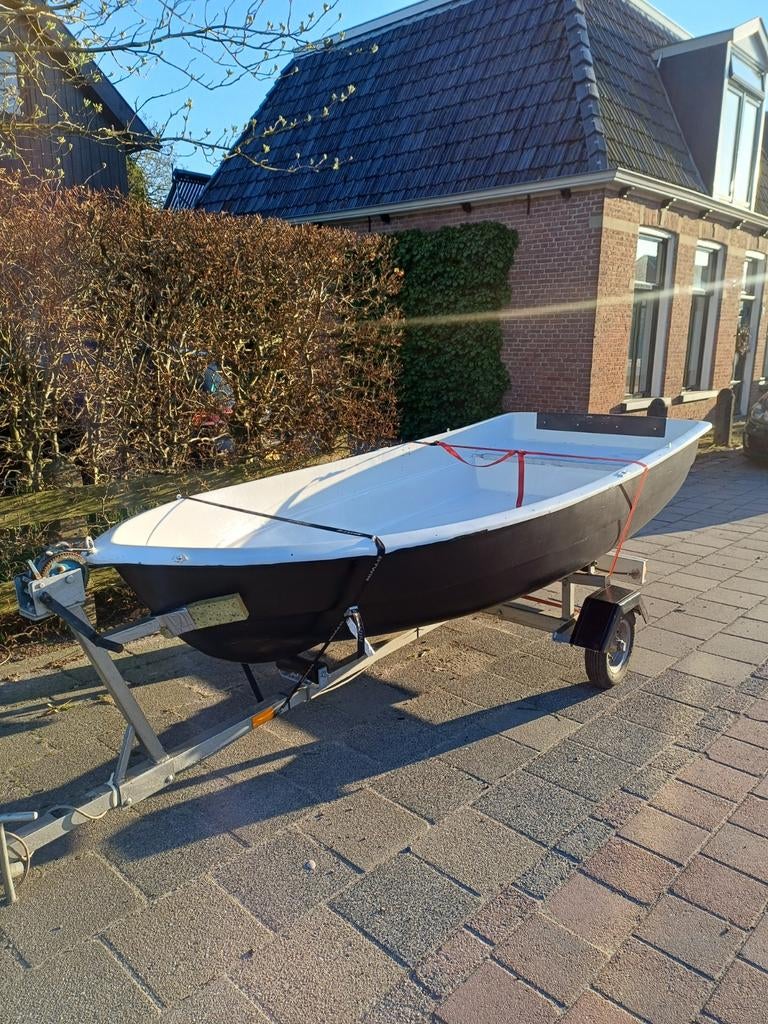 Polyester boot + trailer en Mercury motor 2.2pk, Ophalen, Gebruikt, Tot 10 pk, 3 tot 6 meter