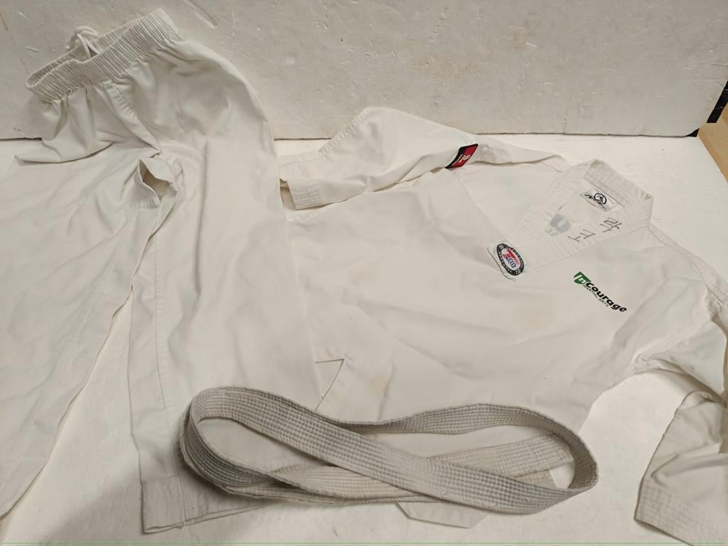 Hapkido pak 140cm aama, Sport en Fitness, Vechtsporten en Zelfverdediging, Gebruikt, Overige, Maat XS of kleiner, Ophalen of Verzenden