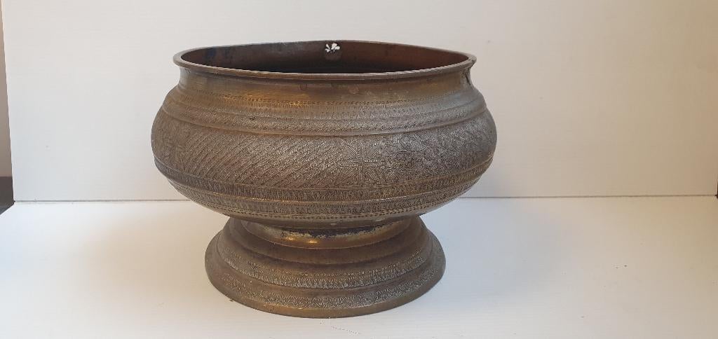 Indische Bokor ( waskom ) - diameter 22 cm, Antiek en Kunst, Kunst | Niet-Westerse kunst, Ophalen of Verzenden