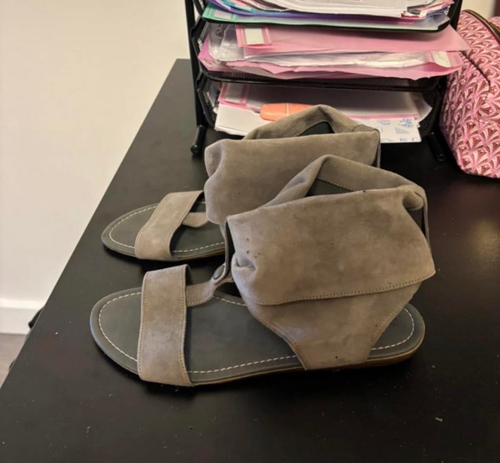 Schoenen maat 39/40, Ophalen of Verzenden, Zo goed als nieuw, Sneakers of Gympen