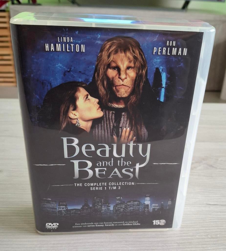 Complete serie beauty and the beast in nieuwstaat, Alle leeftijden, Ophalen of Verzenden, Zo goed als nieuw, Komedie
