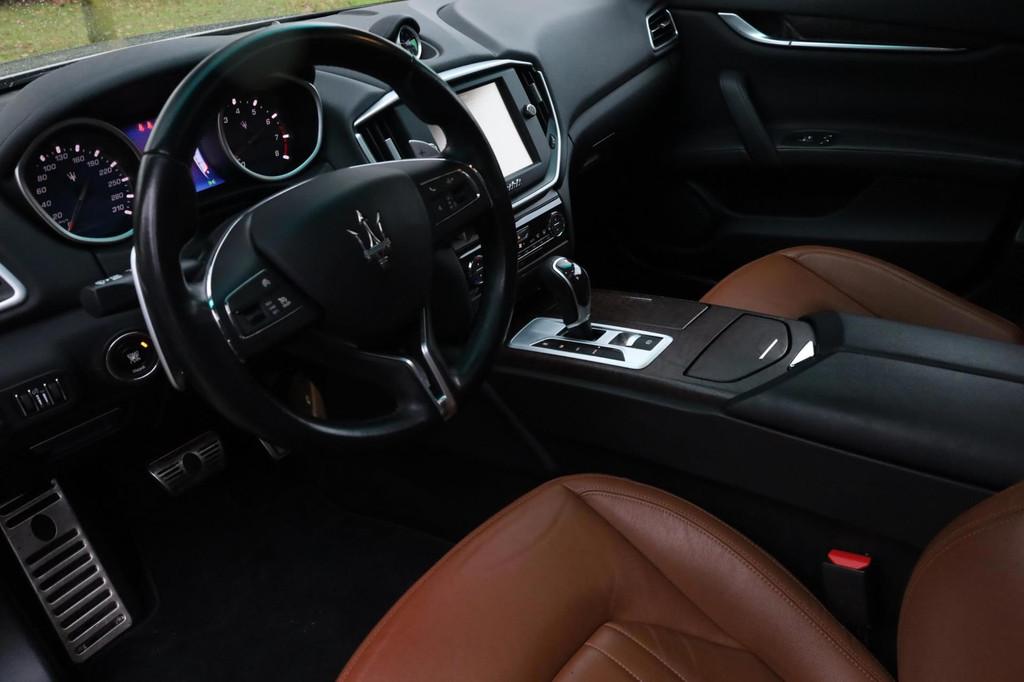 Maserati Ghibli 3.0 BI-TURBO Aut. | Slechts 97.000KM | Panor, Auto's, Maserati, Automaat, Euro 5, Achterwielaandrijving, Gebruikt