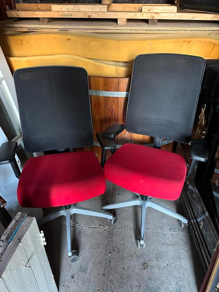 Ergonomische bureaustoel - Rim - 2 stuks beschikbaar, Huis en Inrichting, Bureaustoelen, Gebruikt, Bureaustoel, Rood, Ergonomisch
