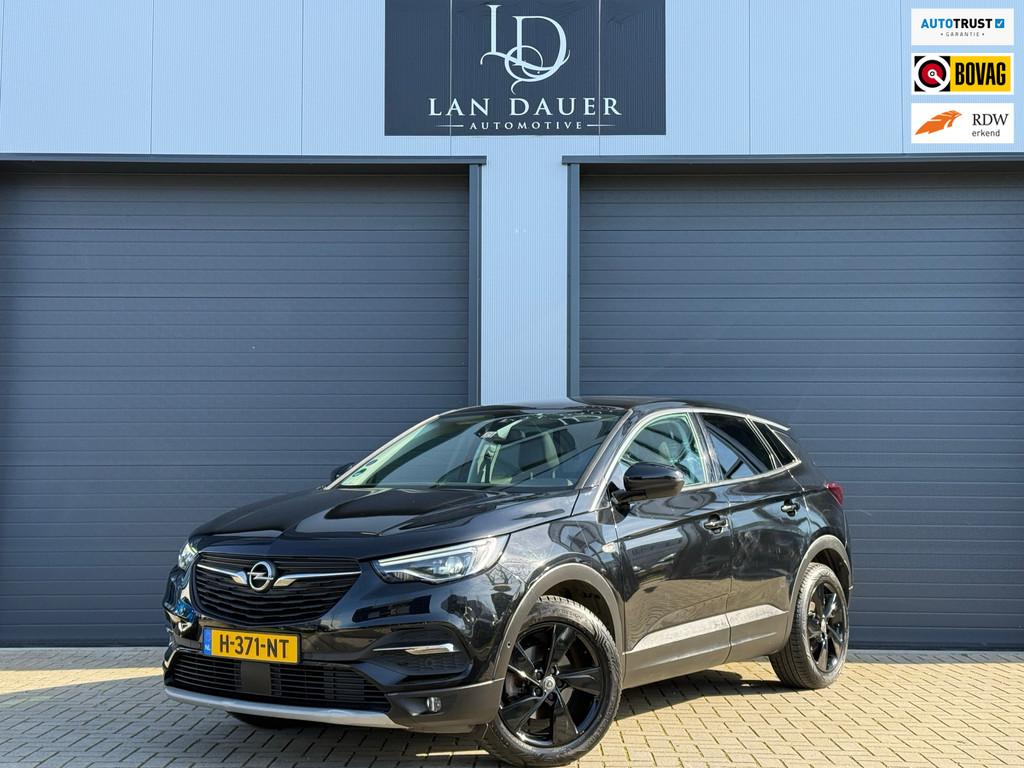 Opel Grandland X 1.2 Turbo PANO / CARPLAY / CAMERA / AUTOMAA, Auto's, Opel, Gebruikt, Euro 6, 1199 cc, Zwart
