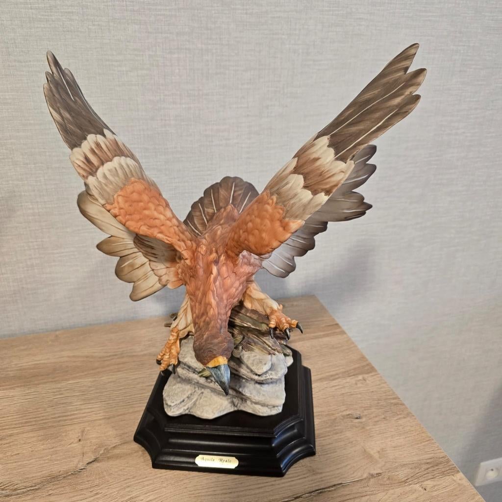 Arend porselein, Ophalen