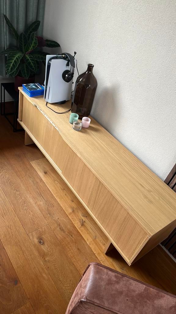 Ikea Stockholm TV dressoir - beschadigd, Huis en Inrichting, Ophalen, Gebruikt, 150 tot 200 cm, Eikenhout
