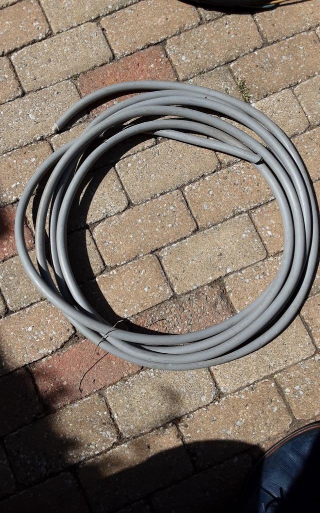 Vmvk kabel 5 meter 3x2,5 kwadraad, Doe-het-zelf en Verbouw, Elektra en Kabels, Ophalen of Verzenden, Kabel of Snoer